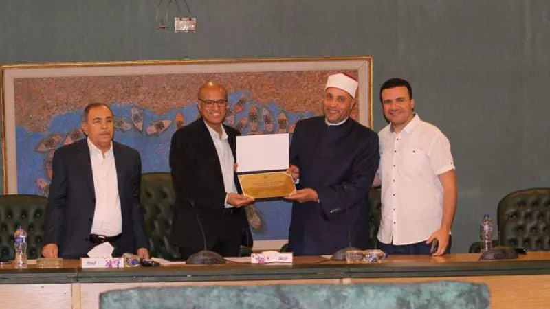 بحضور البلشي والزناتي.. تسليم تأشيرات بعثة الصحفيين قبل سفرها للأراضي المقدسة