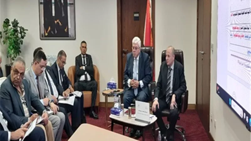 عاشور: الجامعات التكنولوجية تزود الطلاب بمهارات سوق العمل