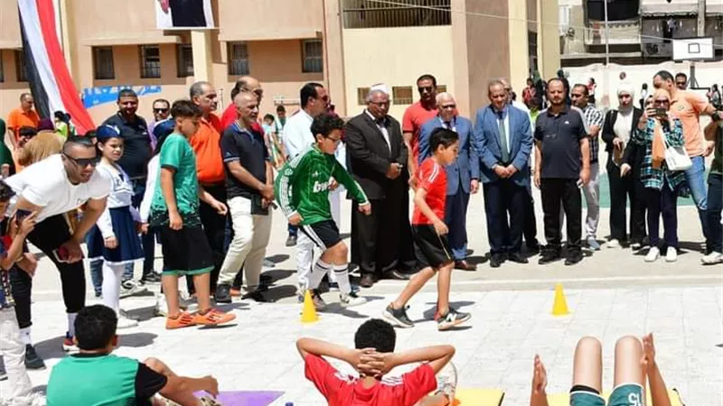 محافظ بورسعيد يوجه بتوفير سبل الراحة للطلاب وتقديم مختلف الأنشطة