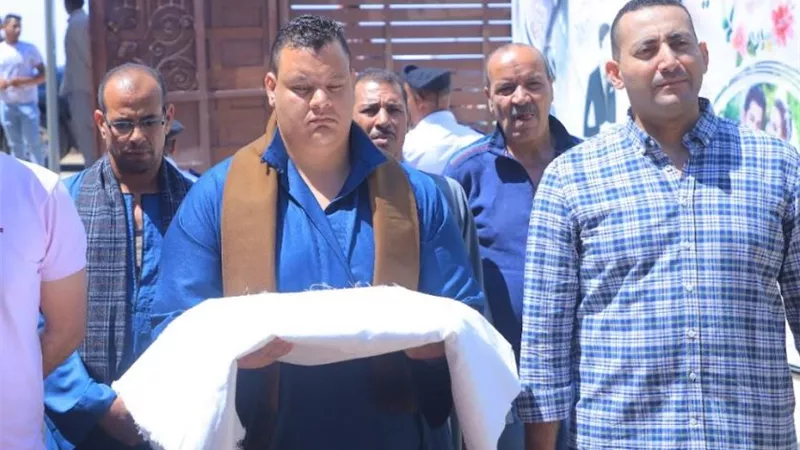 تقديم كفن وشرط جزائي مليونى جنيه