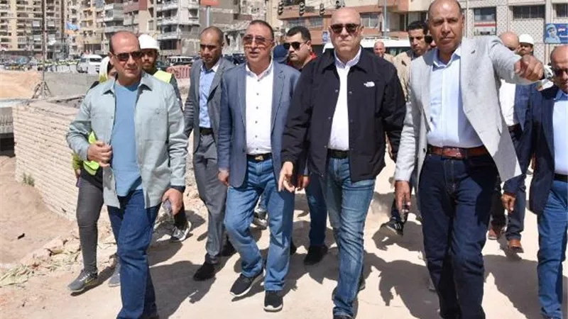 الجزار والشريف يتفقدان توسعة كورنيش من المنتزه إلى المحروسة