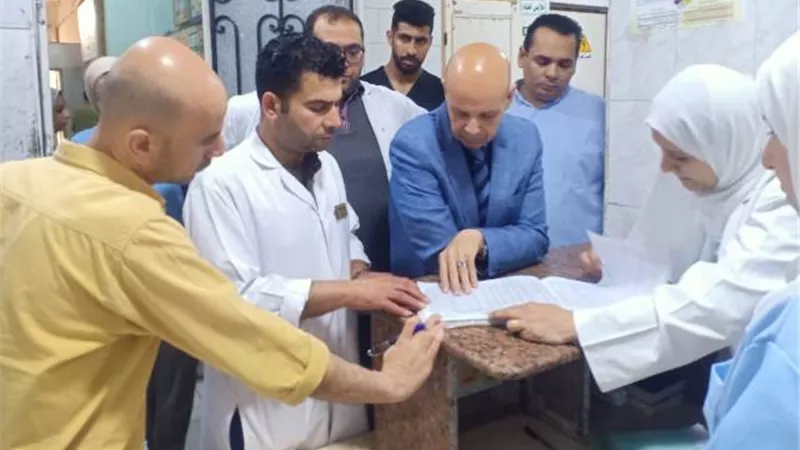 مدير الصحة يتفقد بنك الدم وأعمال التطوير بمستشفى فاقوس
