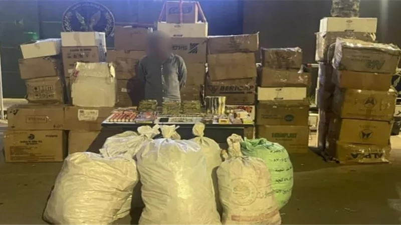 صواريخ وبمب العيد.. ضبط شخص بـ8 آلاف قطعة ألعاب نارية بالشرقية