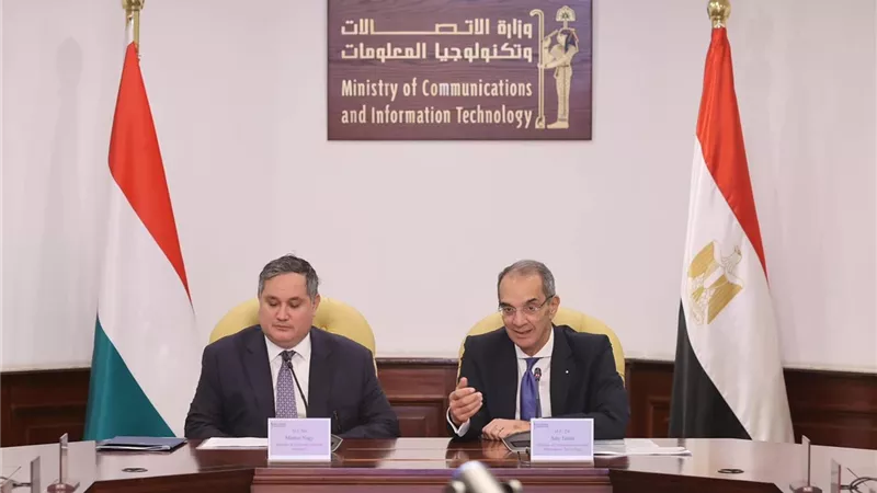 وزير الاتصالات يفتتح منتدى الأعمال المصرى المجرى لإقامة شراكات وتحفيز الاستثمارات