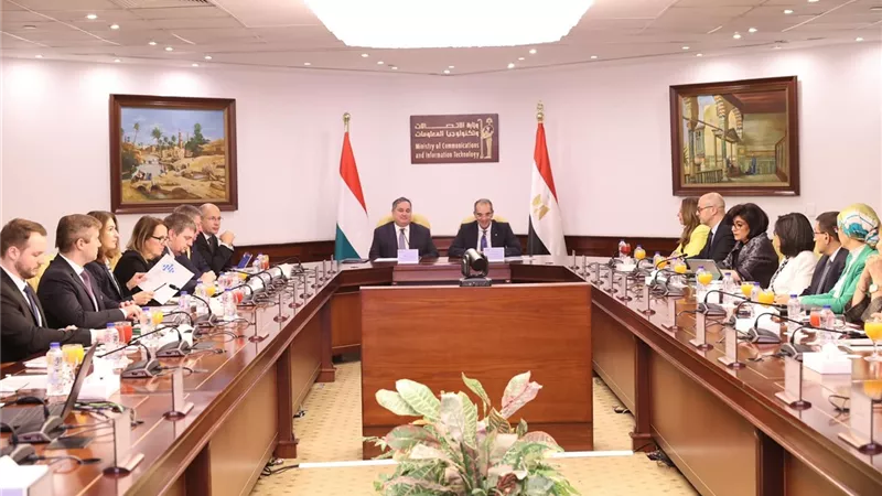 الاتصالات :تعيين 60 ألف متخصص على مدار 3 سنوات فى مجال التعهيد