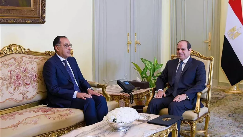 الرئيس السيسي يقبل استقالة الحكومة