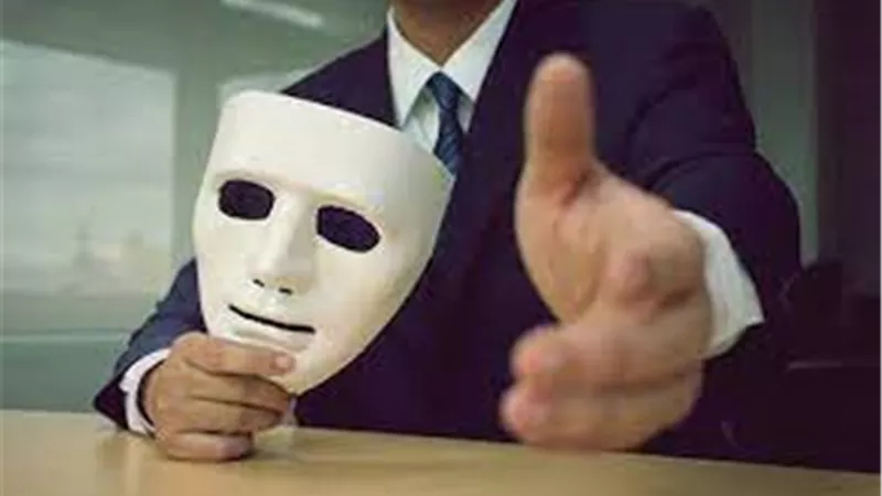 احذر..سلوكيات تظهر الاشخاص المهذبه ظاهريًا فقط