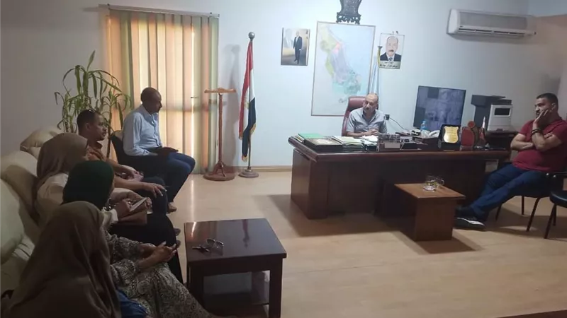 رئيس مدينة القصير يلتقى ممثلي القرى السياحية والادارات المعنية