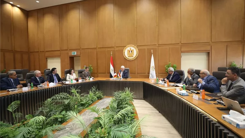 اتفاق تعاون بين الجامعة الفرنسية بمصر وباريس 1 بانتيون سوربون