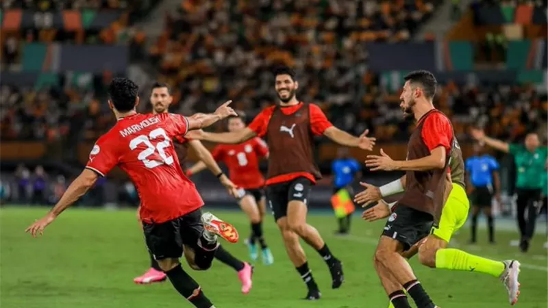 هل غياب مرموش يؤثر على المنتخب؟ .. شاهد أحمد عطا يرد
