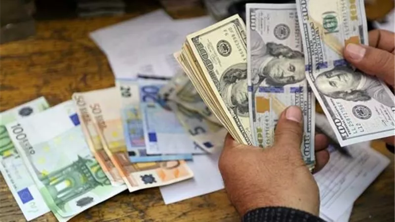 ضبط قضايا إتجار بالنقد الأجنبي بـ 26 مليون جنيه