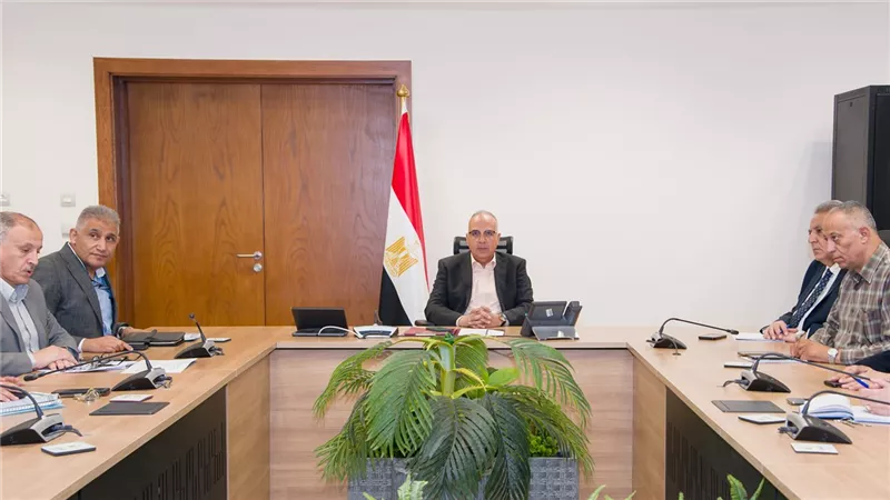 سويلم يؤكد ضرورة إلتزام كل إدارة بالحصة المائية المقررة لها