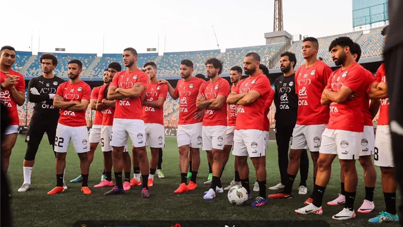 مفاجأة محمد صلاح لثنائي المنتخب ومصطفى شوبير في معسكر الفراعنة