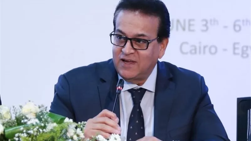 عبد الغفار يشارك في جلسة نقاشية حول الدور الحيوي للصحة العامة