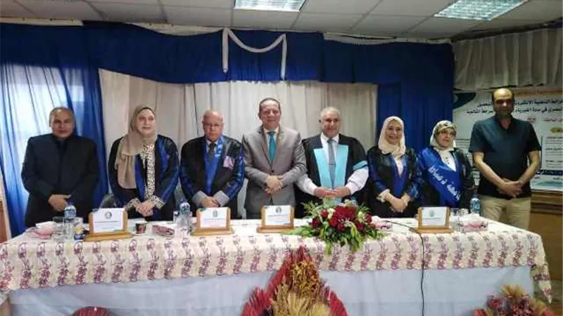 رئيس جامعة دمياط يشهد رسالة ماجستير ويتفقد الإمتحانات فى التربية