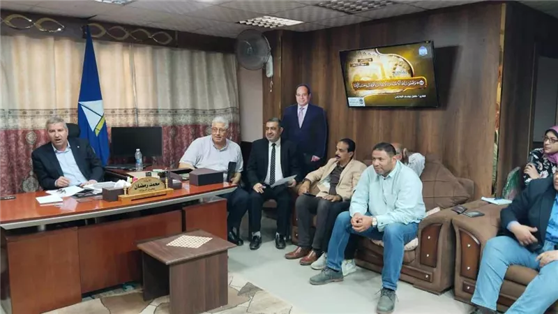مدير تعليم دمياط يناقش خطط الإستعداد لإمتحانات الثانوية العامة