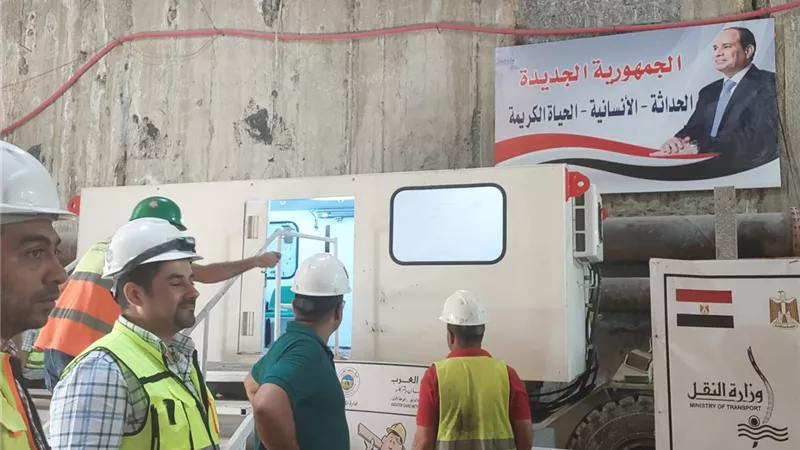 حواجز زجاجية بمحطات الخط الرابع للمترو لمنع الحوادث وحالات الانتحار