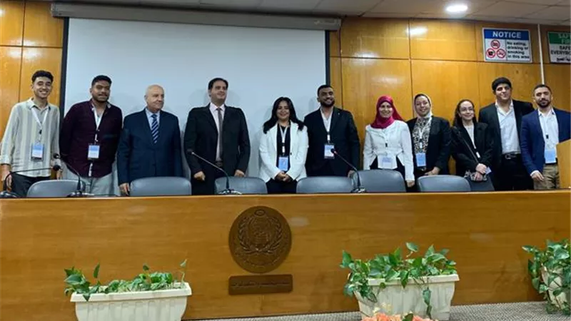 طلاب الجامعة المصرية الروسية يشاركون بـ3 أبحاث فى مؤتمر الإبتكارات صور