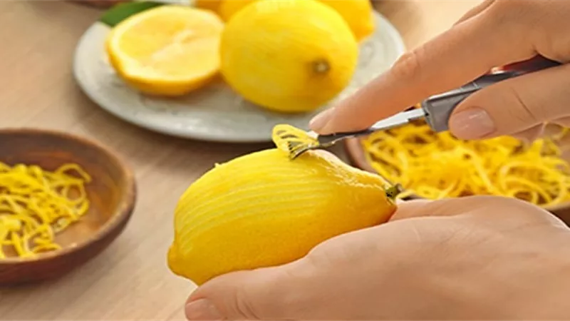 طريقة صنع زيت الليمون في المنزل