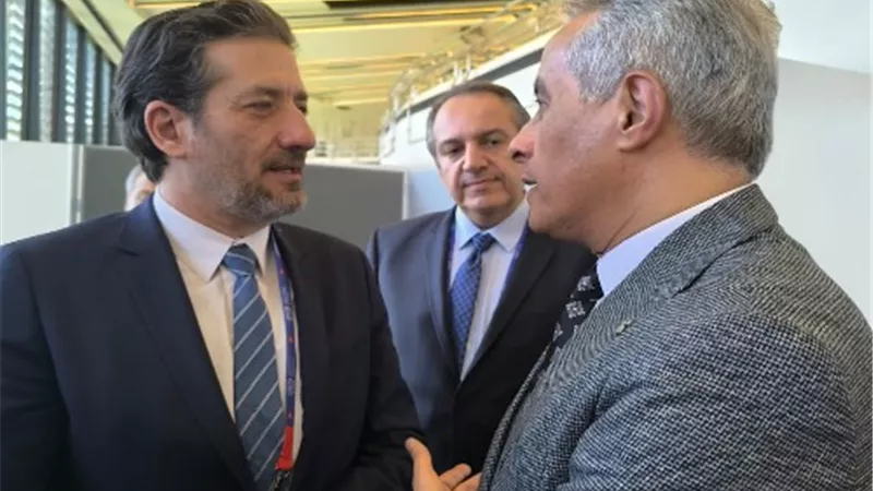 وزير العمل يبحث مع نظيره السوري عددا من الملفات المشتركة