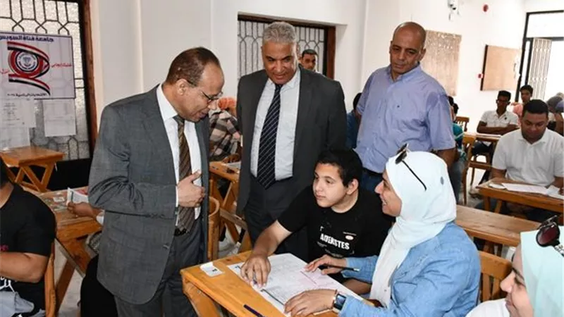 122 طالب من ذوي الهمم يؤدون الامتحانات بجامعة القناة