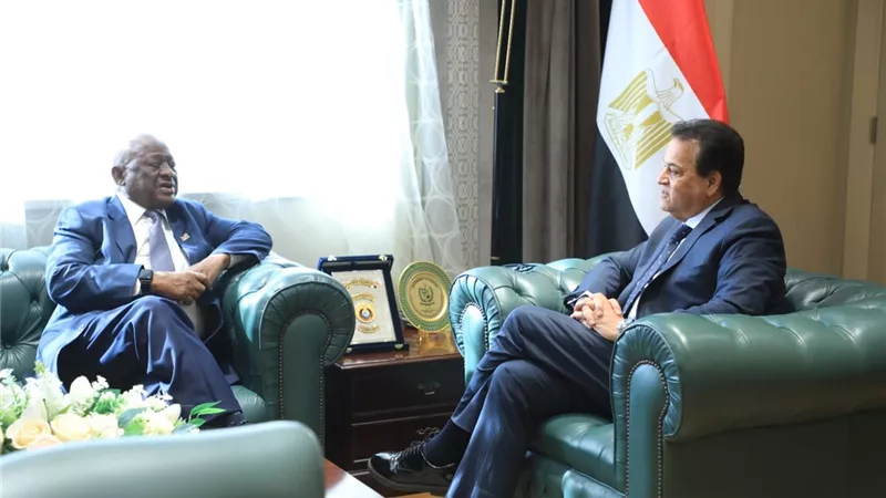 وزير الصحة يبحث مع نظيره في ناميبيا سبل التعاون وتبادل الخبرات