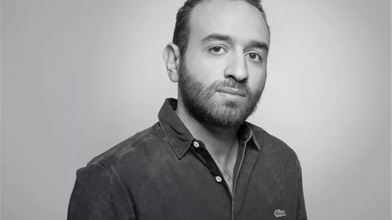 عمرو سلامة يروج لفيلمه الجديد 