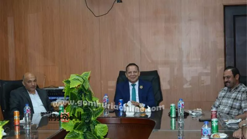 رئيس جامعة دمياط يجتمع بأعضاءهيئة التدريس بكلية الهندسة