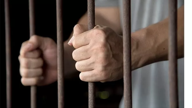 حبس عاطل المنيا 4ايام استولى على اموال من فيزا عملاء البنوك