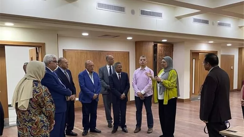 رئيس جامعة بورسعيد يستقبل ممثلي غرفة الصناعات الهندسية والمصانع