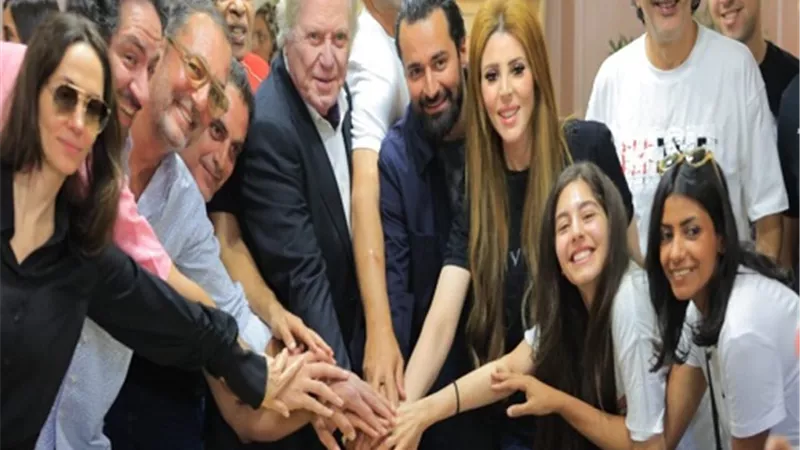 حسين فهمي وأحمد حاتم فى قصر الباشا
