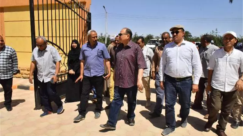 محافظ أسيوط يتفقد أعمال تنفيذ محطة رفع صرف صحي النواميس