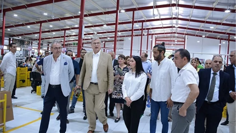 تقديم الخدمات الصحية للعاملات بالمصانع بنسبة 70% من إجمالي العمال