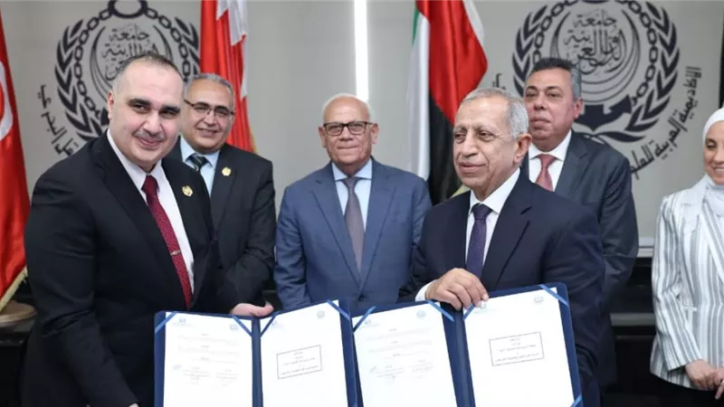 انطلاق ورشة عمل النقل الدولي واللوجستيات