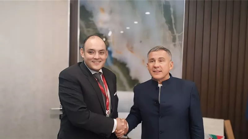 وزير الصناعة يلتقى رئيس جمهورية تتارستان