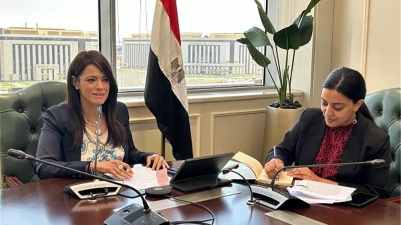 المشاط ونباييف يُناقشان استعدادات زيارة الرئيس الأذري لمصر