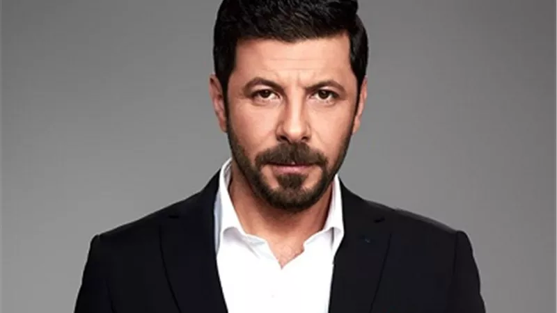 إياد نصار في 