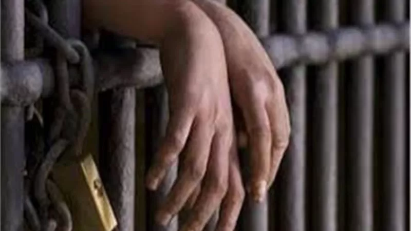 هارب من تنفيذ حكم قضائى والمباحث ضبطته بالمخدرات والمحكمة عاقبته