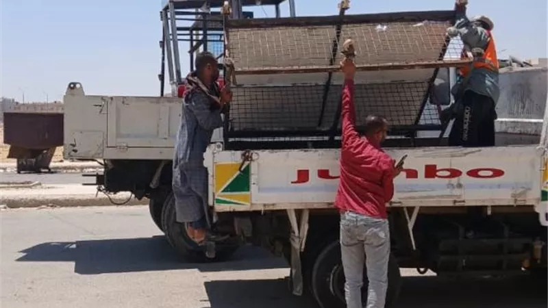 جهاز الشروق يشَن حملة مُكبرة لرفع الإشغالات ويحرر 8 محاضر.. صور
