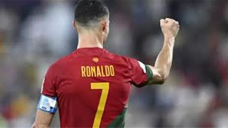 هل يجلس رونالدو احتياطيا فى يورو 2024 .. مدرب البرتغال يكشف