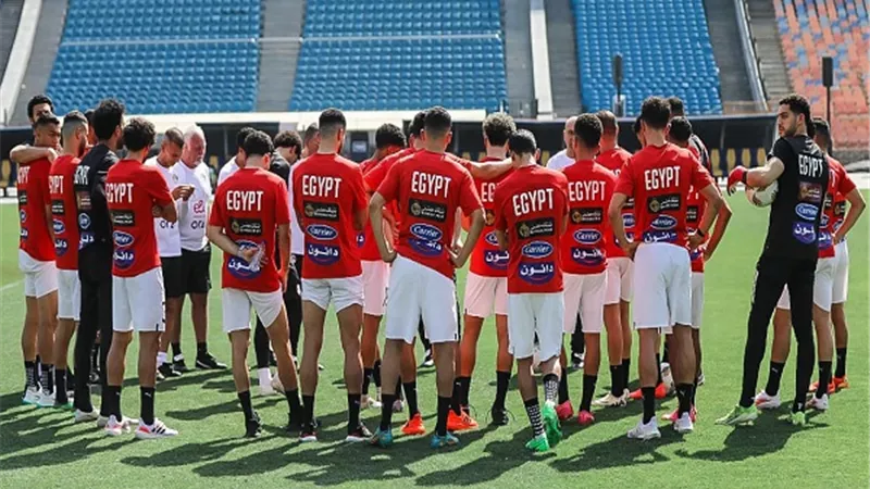بعثة منتخب مصر تغادر القاهرة اليوم الى غينيا بيساو