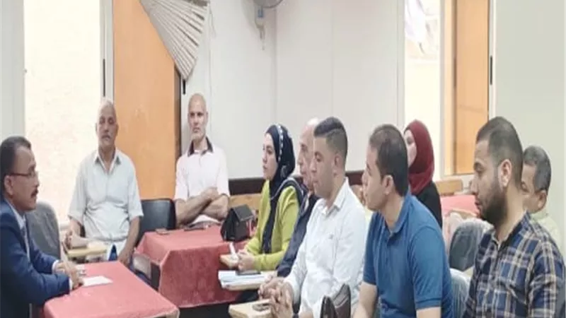 مدير تموين القليوبية يشدد على الاهتمام بشكاوى المواطنين