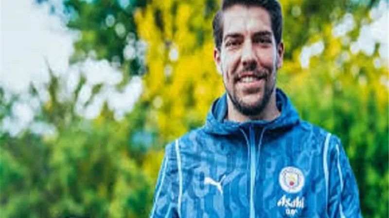 مانشستر سيتي يمدد عقد 