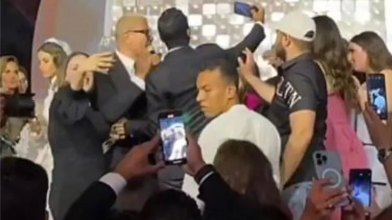 محمد شاهين عن أزمة الهضبه: 