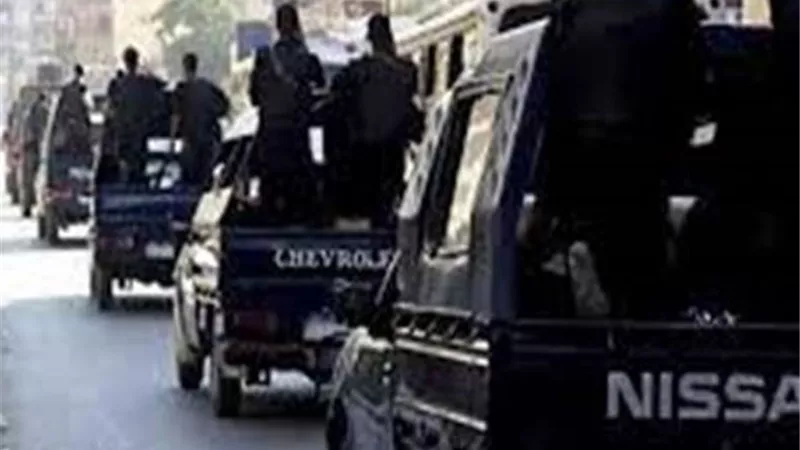 الداخلية تضبط معلمين الكيف وتجار السلاح في 3 محافظات