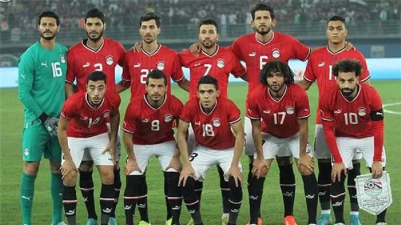 شاهد لقطات من وصول بعثة منتخبنا الوطني إلى غينيا بيساو