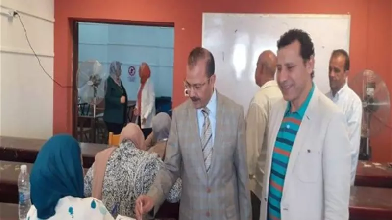 نائب رئيس جامعة بنها يُشيد بتحقيق الانضباط أثناء سير الامتحانات