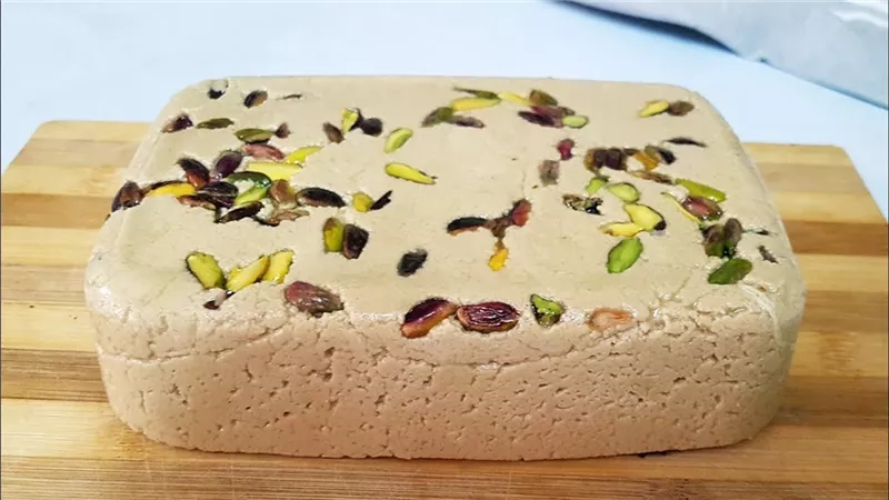 طريقة عمل الحلاوة الطحينية مثل الجاهزة