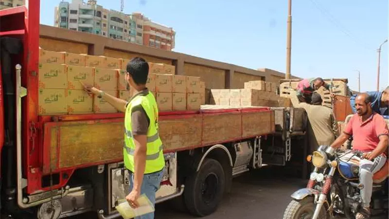 ١٤٠٠ كراونة مواد غذائيه من مؤسسة نهضة بنى سويف