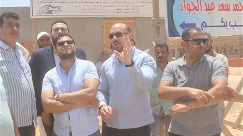 رئيس جهاز العاشر: ٣٥% نسبة إنجاز النموذج الأخضر بالزقازيق الجديدة